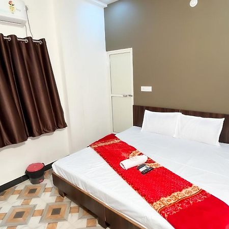 Hotel Rudraksh Удджайн Екстер'єр фото